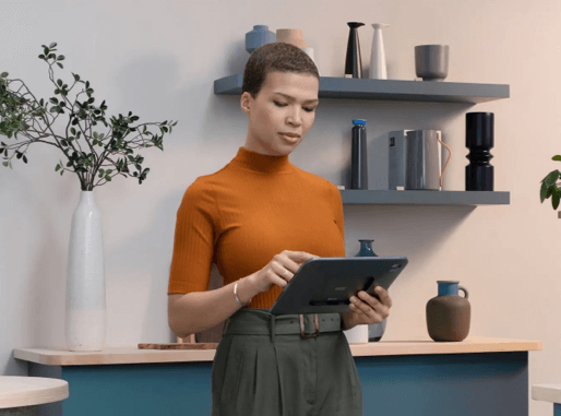 person using shopify hardware accessories